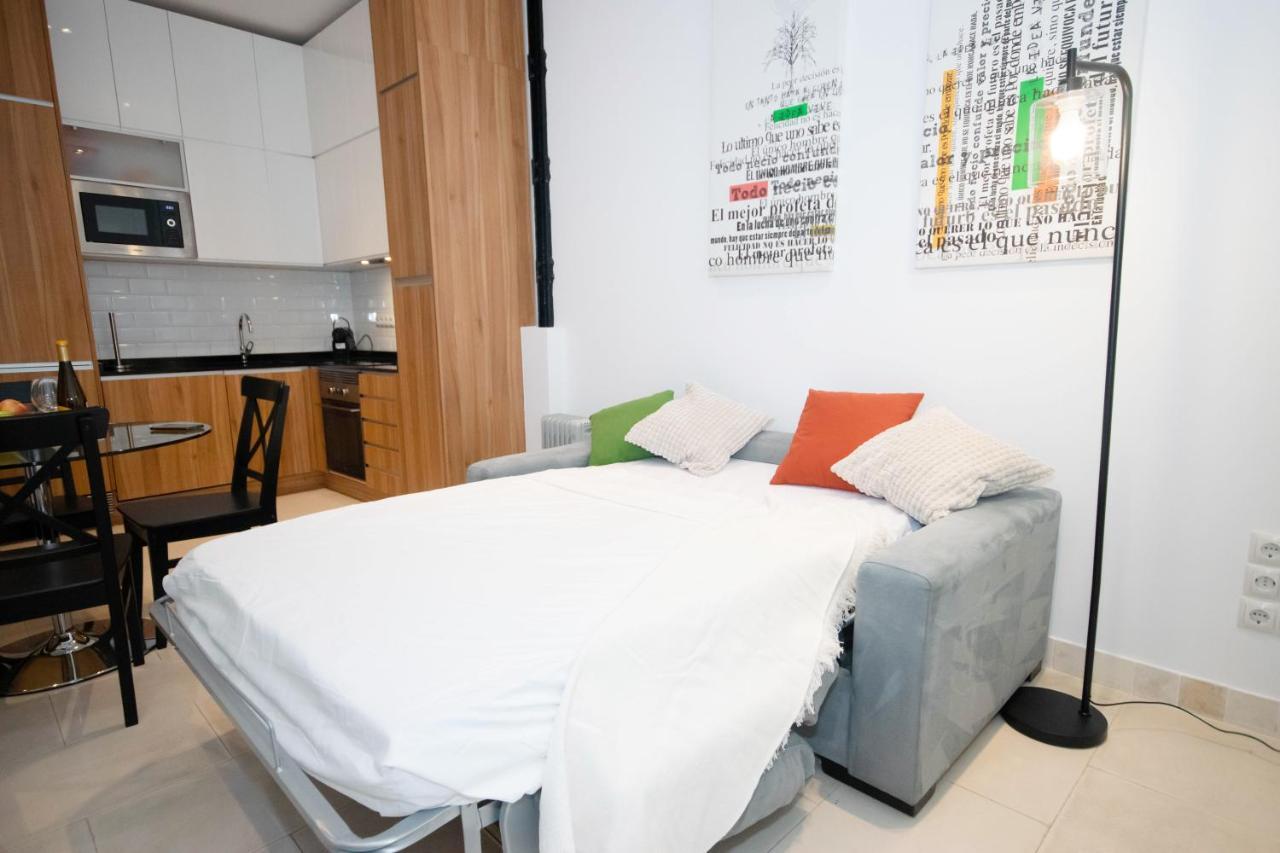 For You Rentals Apartamento Temporal Con Encanto En Malasana Min24 Madrid Exterior foto